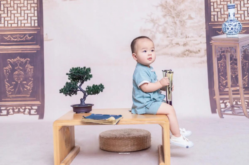 白银宝宝几个月翻身才正常